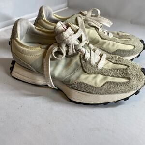 New Balance 327 uf w7.5